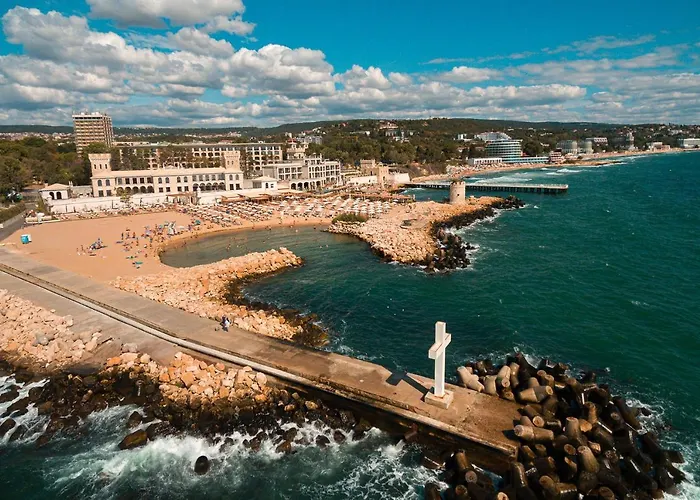 Marina Azur- 100m From The & Spa! Luxury Apartment! *