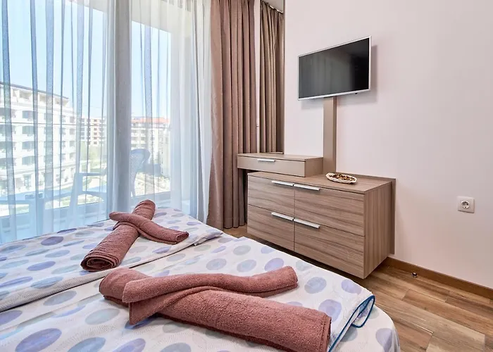 Marina Azur- 100m From The & Spa! Luxury Apartment! Sankt Konstantin & Helena