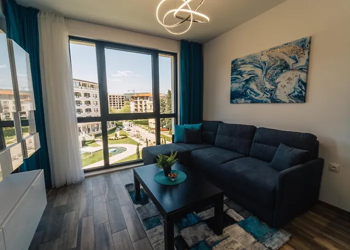 Marina Azur- 100m From The & Spa! Luxury Apartment! Lejlighed