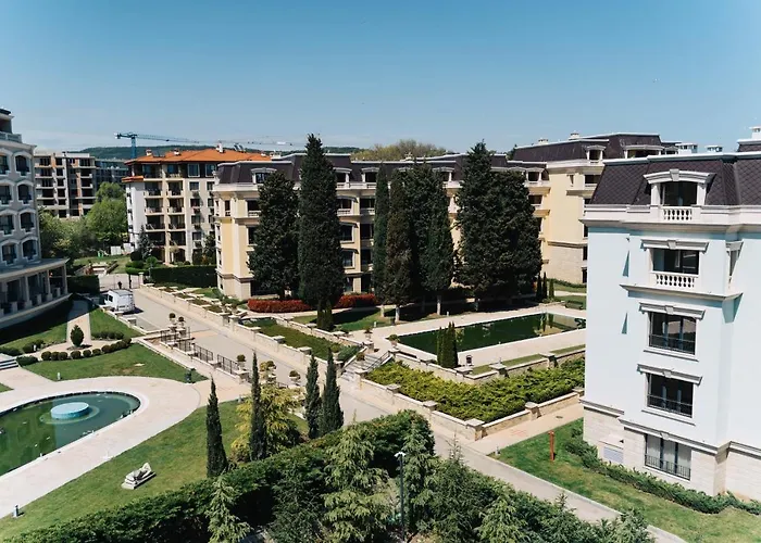 Marina Azur- 100m From The & Spa! Luxury Apartment!