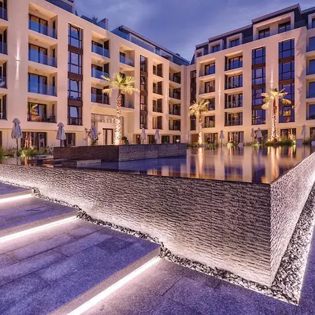 Marina Azur- 100m From The & Spa! Luxury Apartment!